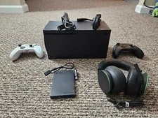 Microsoft - Xbox Series X 1TB Console - Carbon Black -