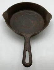 Griswold 724 No. 5 8" Cast Iron Skillet Dual Spout