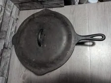 Vintage Unmarked Cast Iron Deep Skillet No 10 11.5"