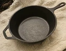 Lodge 8 CF Cast Iron Skillet Chicken Fryer 10 1/4" 3" Deep
