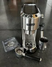 De'Longhi EC685M Dedica Deluxe Automatic Espresso Machine